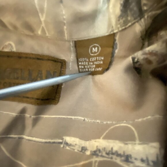 Magellan Sportswear Size Medium Short Sleeve Fly Fishing Print Shirt Green Tan - Picture 5 of 5